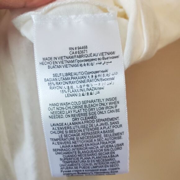 BCBGMAXAZRIA Linen-Blend Twisted Puff Sleeve White Tee - Picture 10 of 10